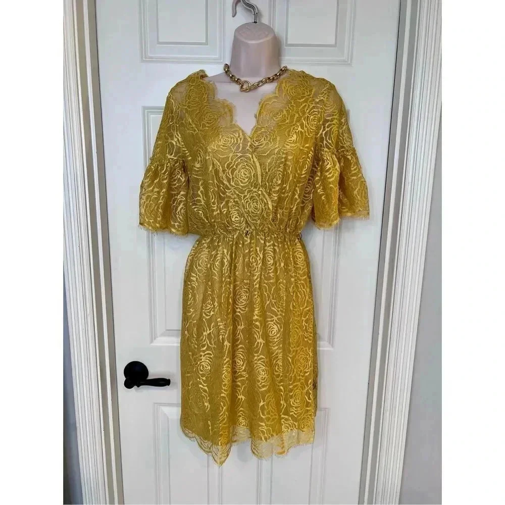 Robert Rodriguez luxury gold scalped bell sleeve lace dress with slip size 4